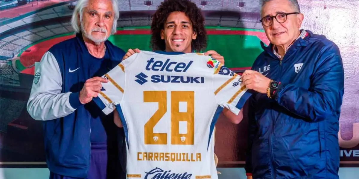 Adalberto Carrasquilla en su presentación como jugador de Pumas (Fuente: Pumas)