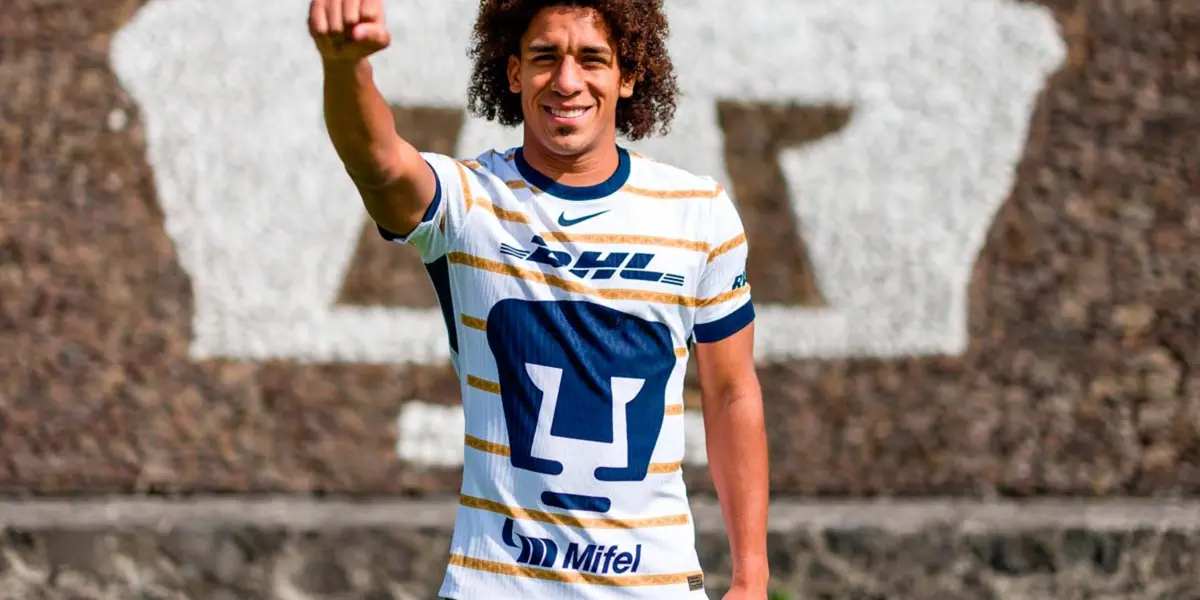 Adalberto Carrasquilla presentado en el combinado de Pumas (Fuente: Mexsports)