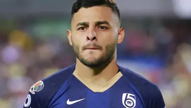 Alexis Vega con la playera de los Pumas de la UNAM (Fuente: Soy Fútbol)