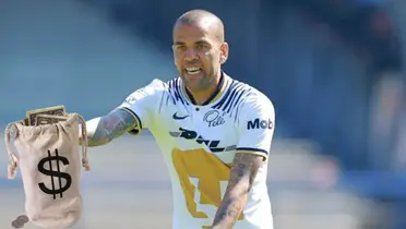 Alves y costal con dinero/FOTO: Juanfutbol