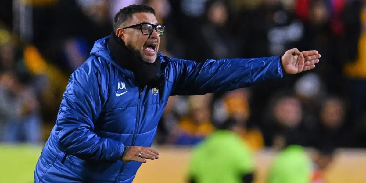 Antonio Mohamed dirigiendo el combinado de los Pumas (Fuente: Mexsports)