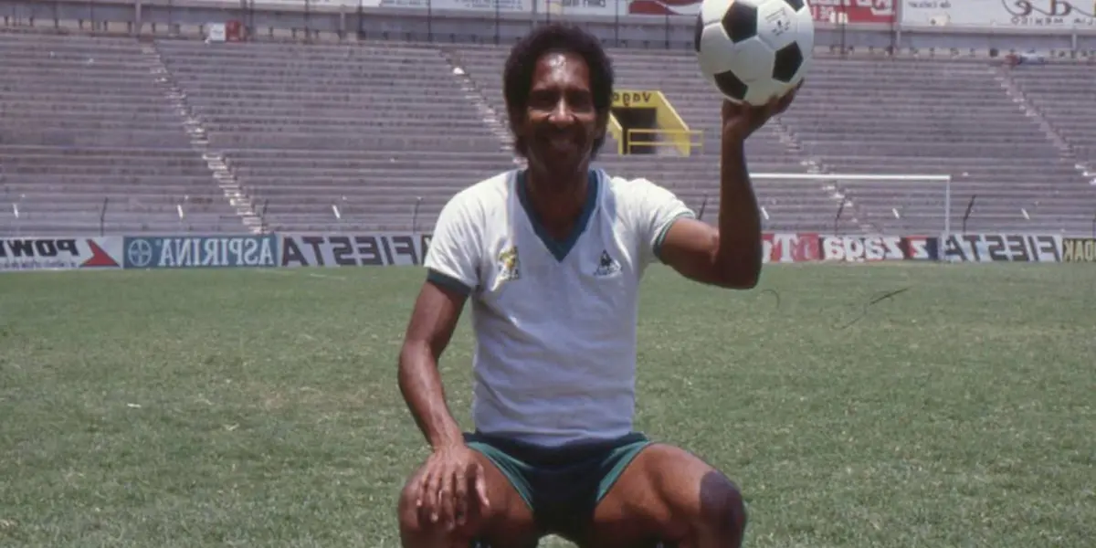 Cabinho, el goleador brasileño que se consagró como leyenda universitaria