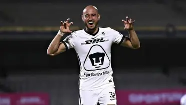 Carlos González festeja gol con el combinado de Pumas (Fuente: Mexsports)