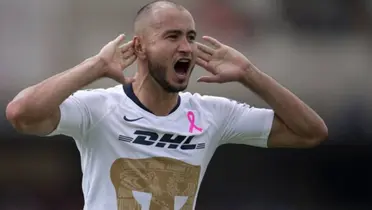 Carlos González festeja gol con el combinado de Pumas (Fuente: Mexsports)