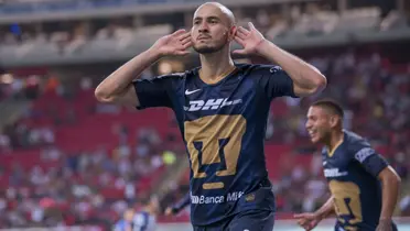 Carlos González festeja gol en el estadio de Chivas (Fuente: Mexsports)