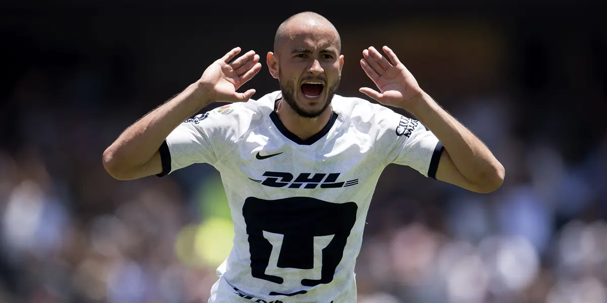 Carlos González juega un cotejo con el combinado de Pumas (Fuente: Mexsports)