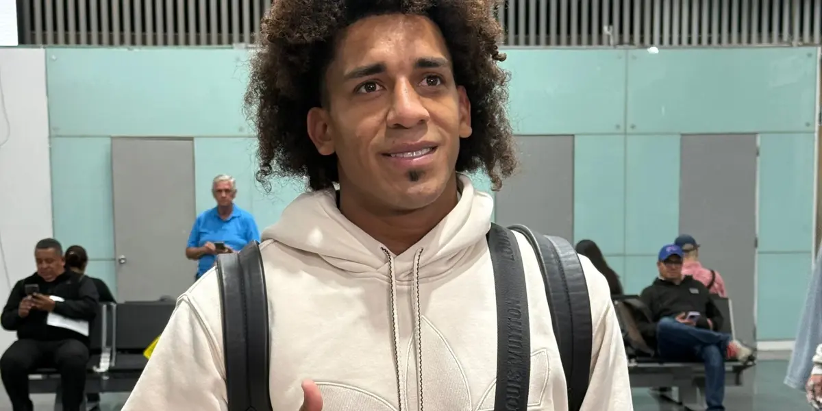 Carrasquilla arriba a la ciudad de México para firmar con Pumas (Fuente: Índigo)