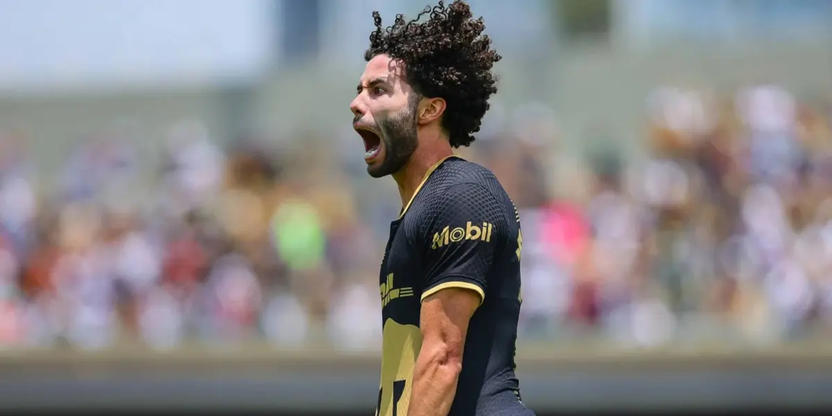 César Huerta con Pumas de la UNAM