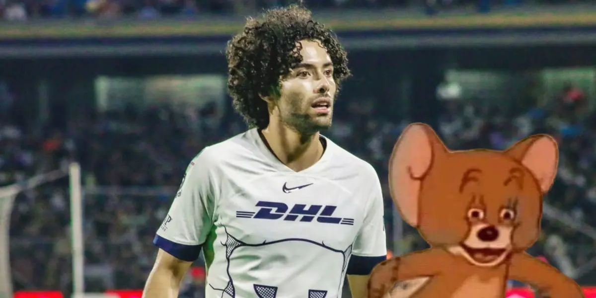 César Huerta jugando con Pumas