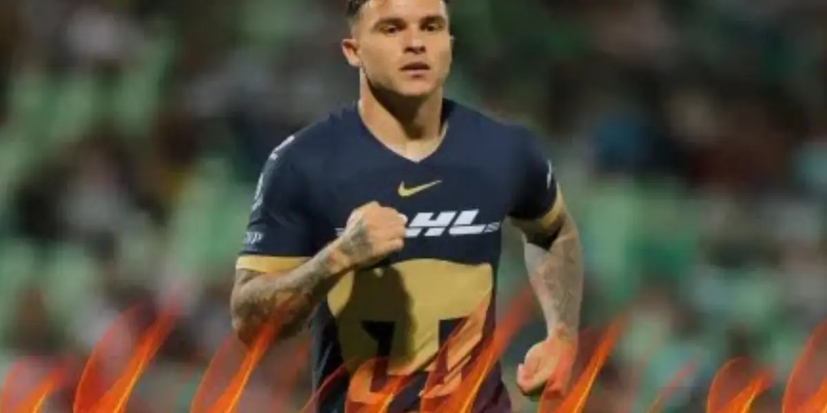 Christian Tabó con Pumas jugando contra Santos