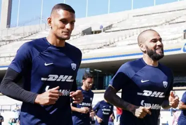 Diogo de Oliveira y Meritao defienden a Dani Alves