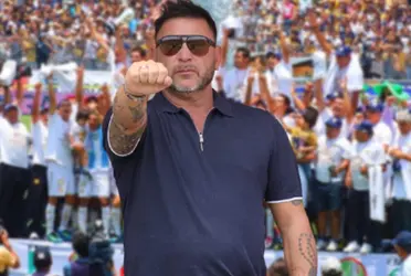 El Turco está haciendo que diferentes leyendas del club volteen a ver su gestión en Pumas