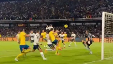 Error en la jugada del gol del América (Fuente: Liga Mx)