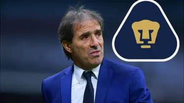 Guillermo Almada dirige un juego de Liga MX (Fuente: Mexsports)