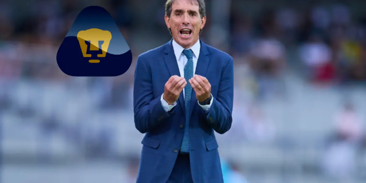 Guillermo Almada dirigiendo un partido de Pachuca vs Pumas (Fuente: Mexsports)