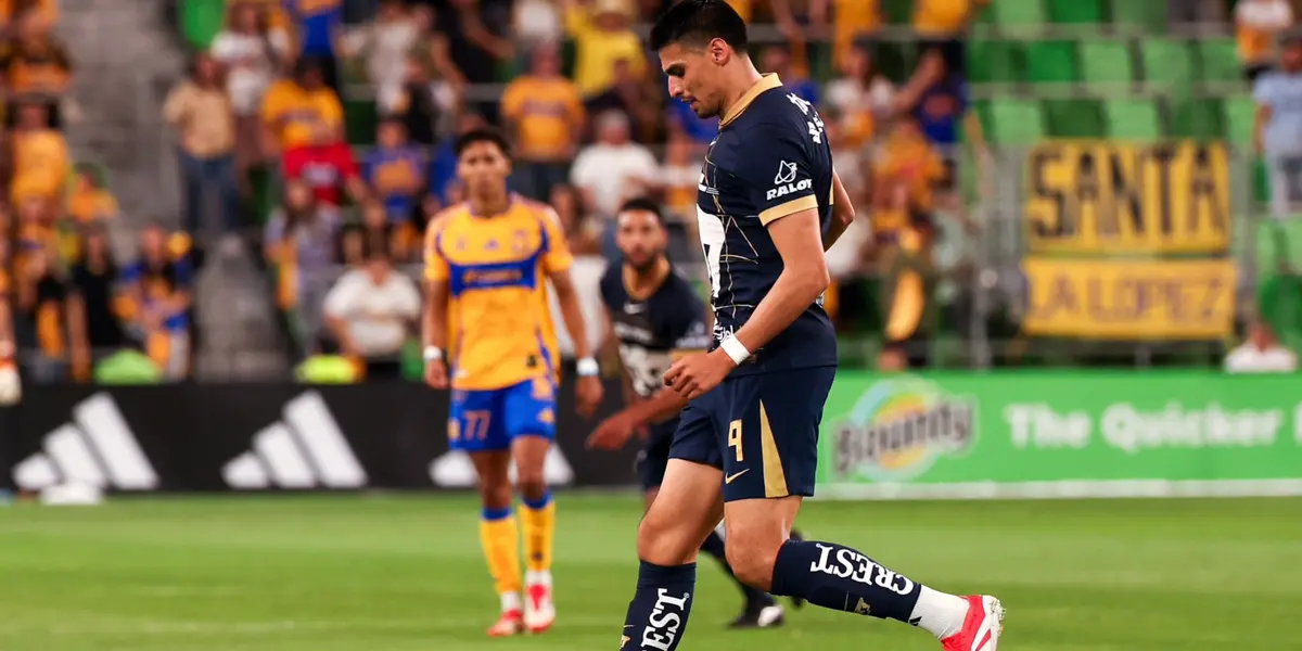 Guillermo Martínez en el juego ante los Tigres (Fuente: Pumas)