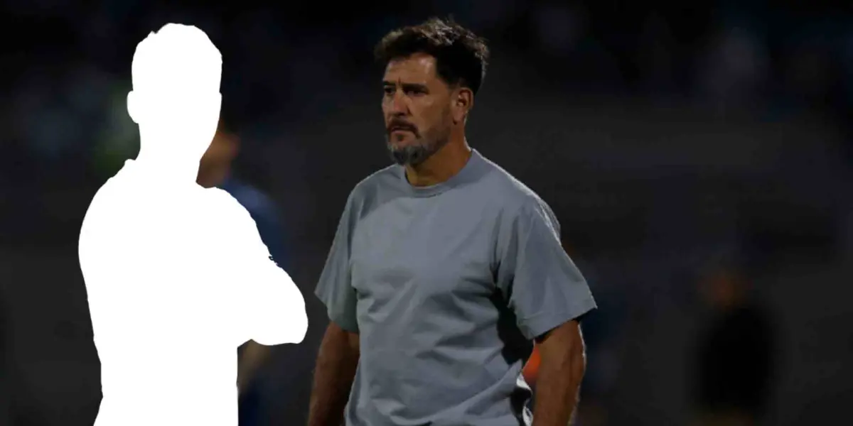 Gustavo Lema dirigiendo a los Pumas de la UNAM