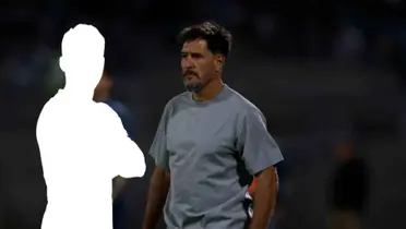 Gustavo Lema dirigiendo a los Pumas de la UNAM