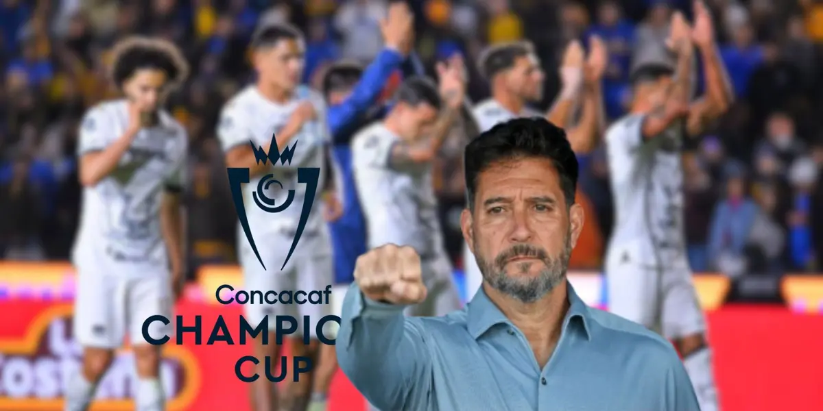 Gustavo Lema durante el himno de Pumas previo a un partido de la Liga MX