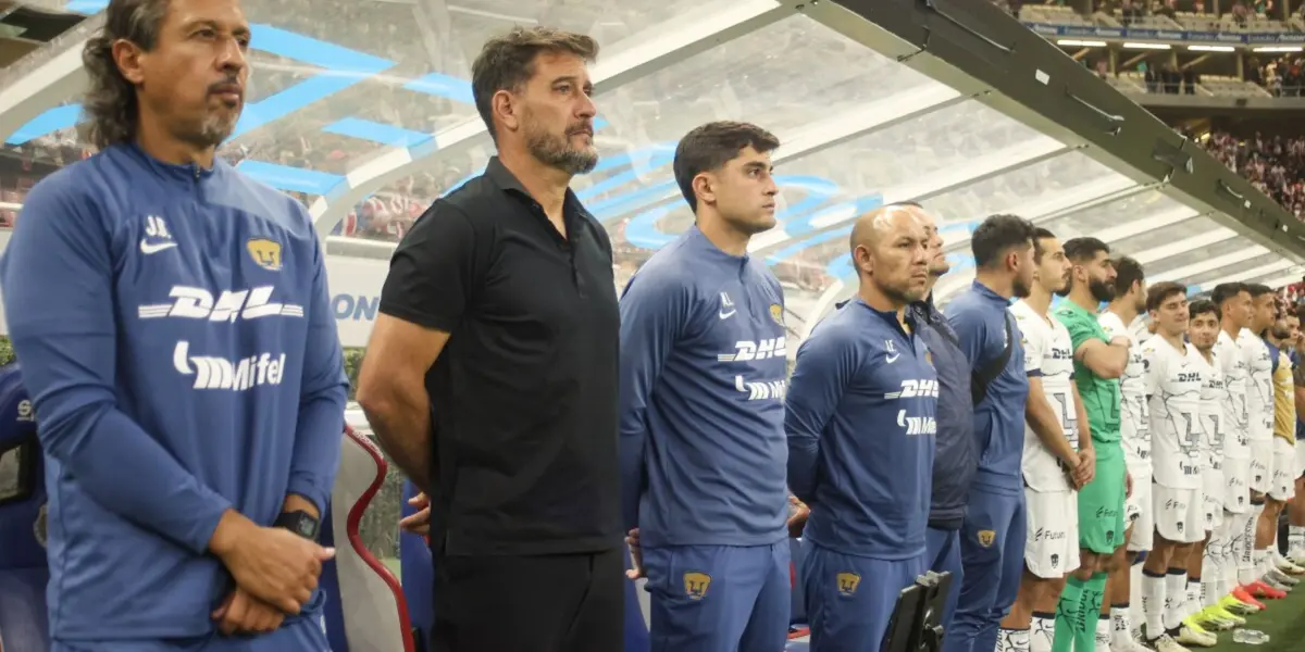 Gustavo Lema e el banquillo en un partido ante Chivas (Fuente: Mexsports)