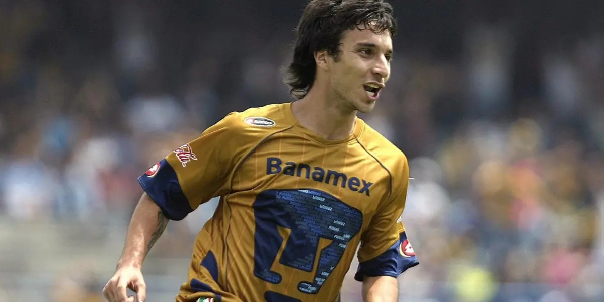 Ignacio Scocco jugando con Pumas de la UNAM