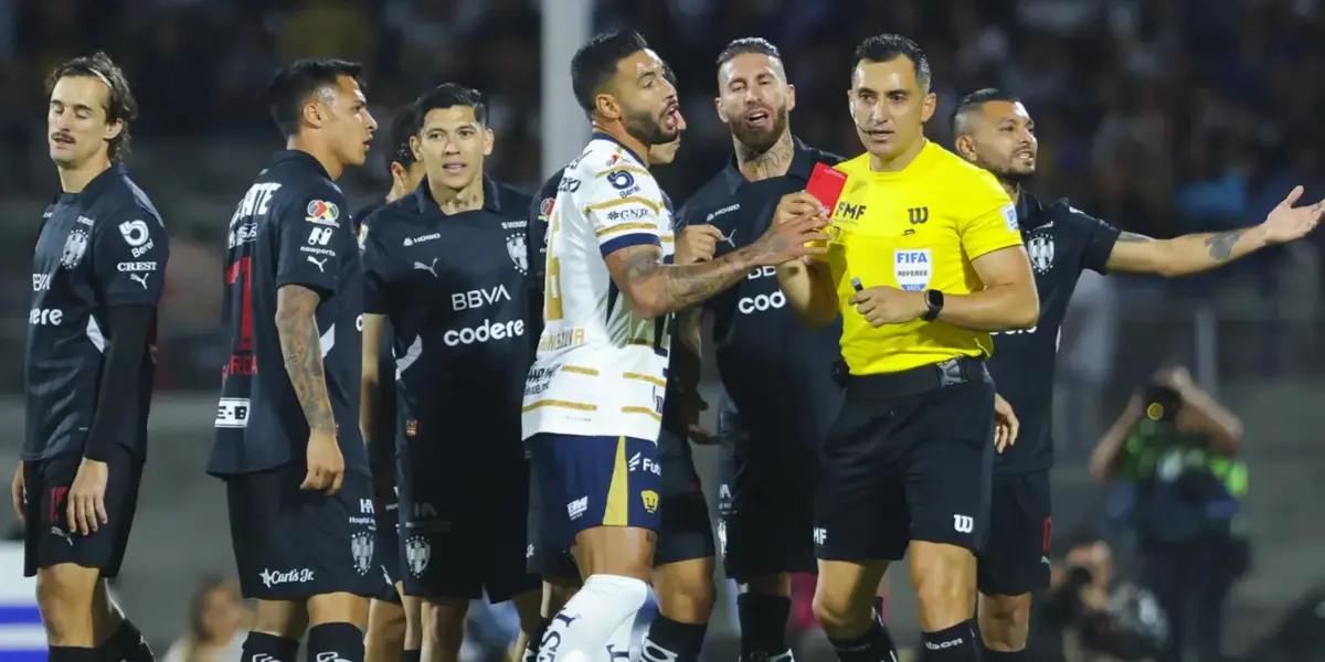 Ismael Rosario López saca tarjeta roja (Fuente: Mexsports)