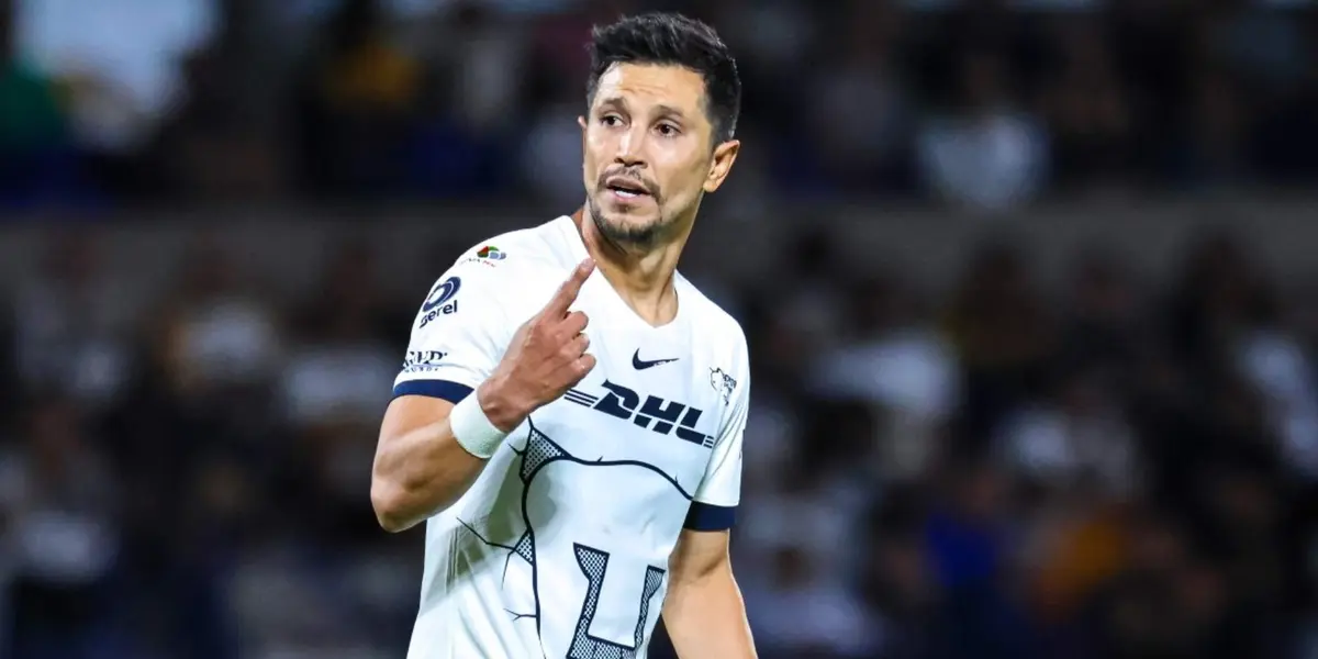 Jesús Molina jugando con Pumas