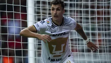 Juan Dinenno festeja un gol con el combinado de Pumas (Fuente: Mexsports)