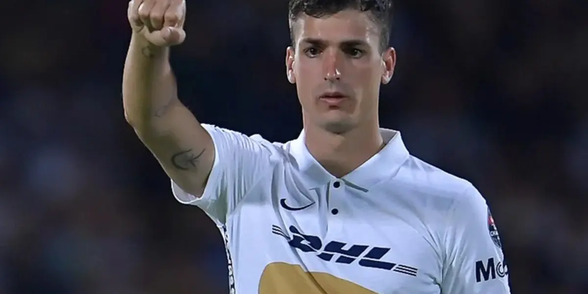 Juan Dinenno saluda con la gente de Pumas en CU (Fuente: Mexsports)