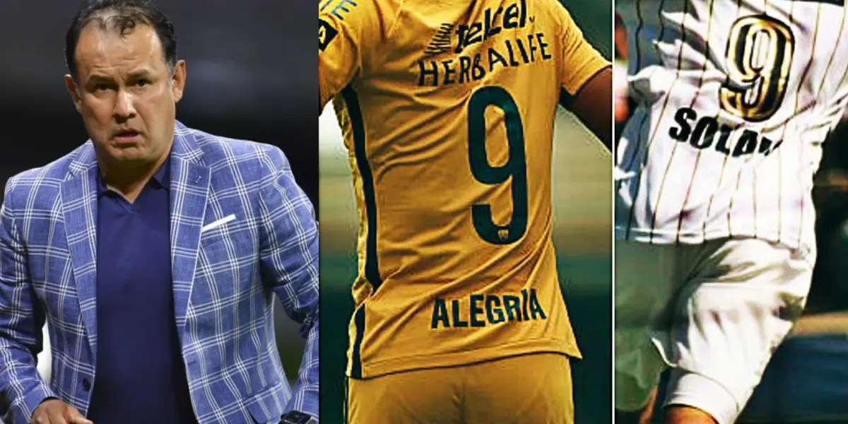 Juan Reynoso dirigiendo un partido, a la derecha, dos nueves de Pumas (Fuente: Mexsports)