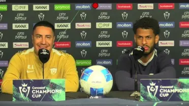 Juárez y Caicedo en conferencia de prensa (Fuente: Concacaf)