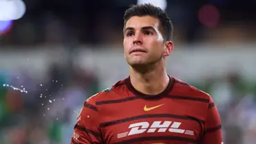Julio González con la playera de Pumas en un estadio de fútbol (Fuente: Mexsports)