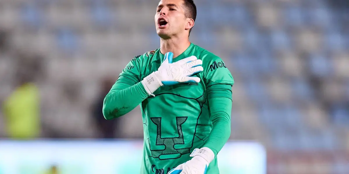 Julio González festeja gol de los Pumas (Fuente: Mexsports)