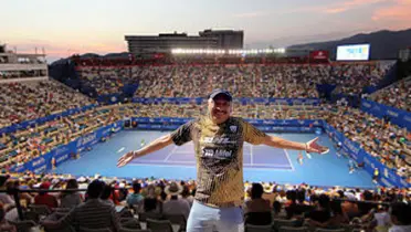 La porra de Don Beto llegó hasta el Abierto Mexicano de Tenis, lo cual no fue del agrado de los asistentes.