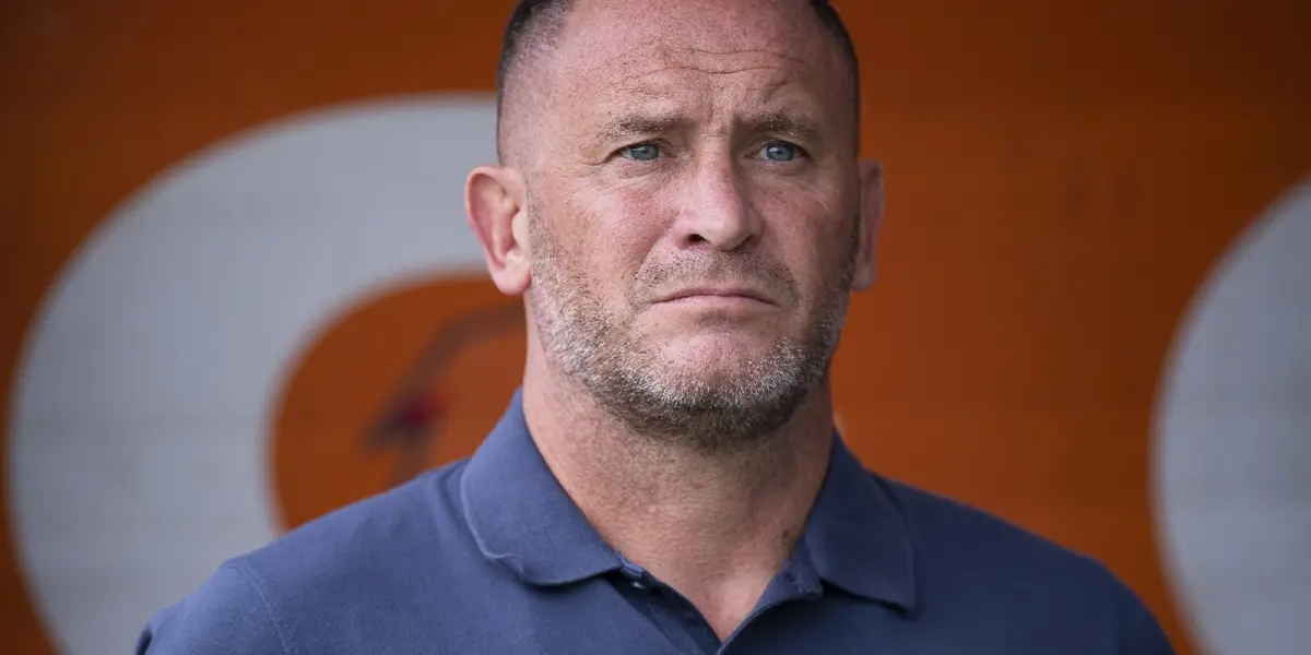 Lillini en el banquillo de los Pumass (Fuente: Mexsports)