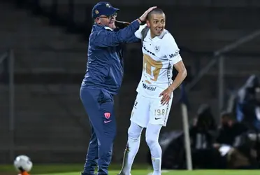 Lillini quien ya ha debutado a 15 canteranos, deberá decidir si darles un proceso u optar por las estrellas