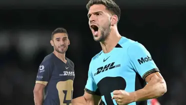 Lisandro Magallán jugando y Eduardo Salvio con Pumas