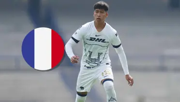 Manuel Sánchez con playera de Pumas y bandera de Francia