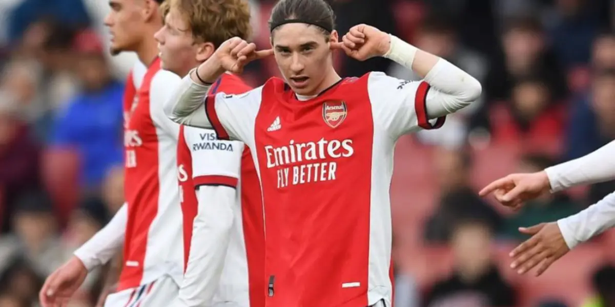 Marcelo Flores festeja gol con el combinado de Arsenal (Fuente: Arsenal)