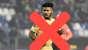 Marquinhos jugando con el Fenervahos con tache