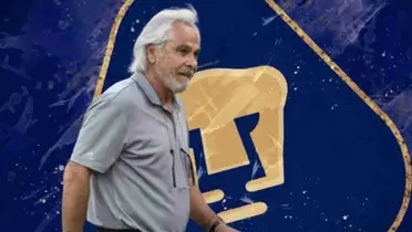 Miguel Mejía Barón con los Pumas