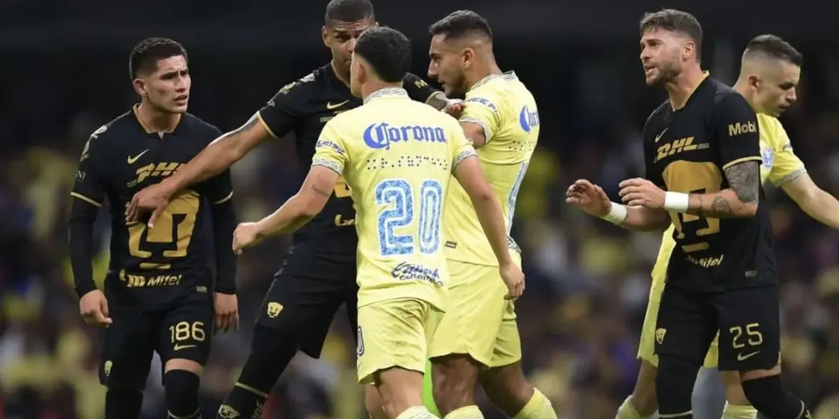 Pumas juega ante el combinado de América en el estadio Azteca (Fuente: Mexsports)