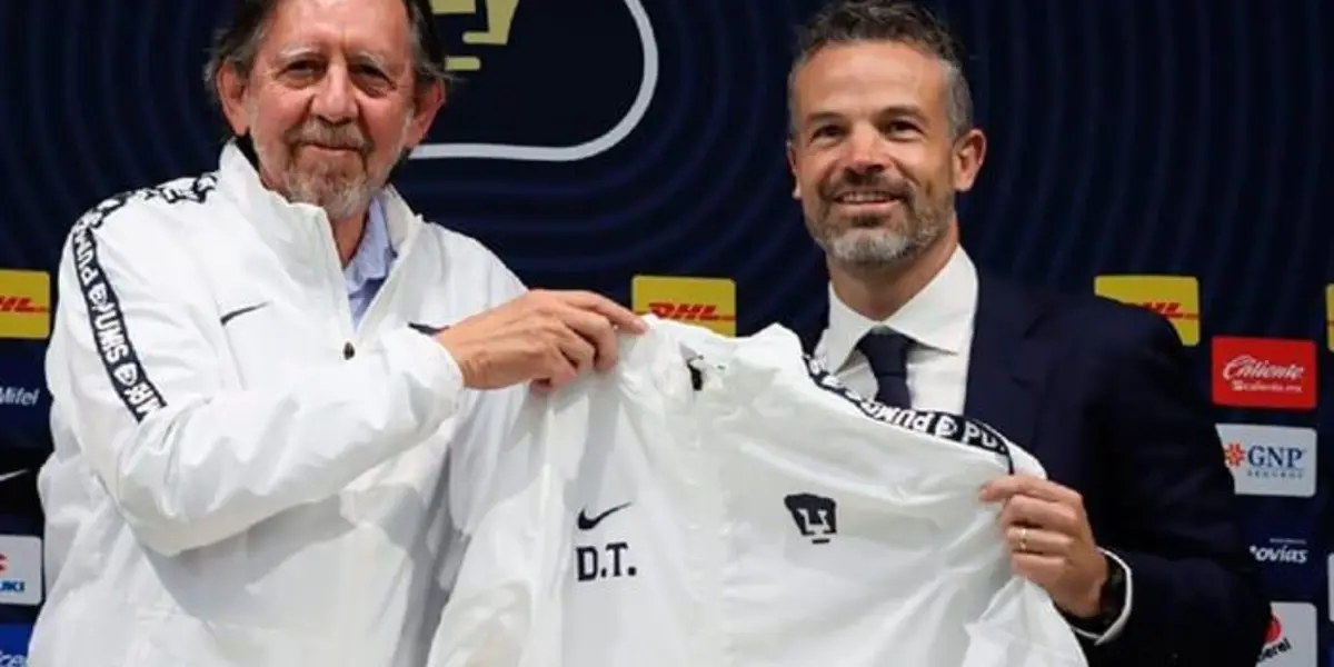 Rafael Puente presentado en el combinado de Pumas (Fuente: Pumas)