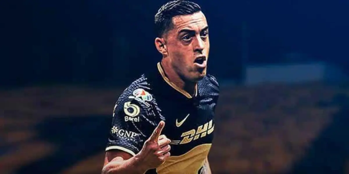 Rogelio Funes Mori con los Pumas