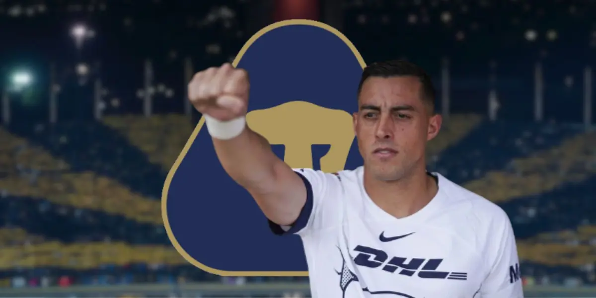 Rogelio Funes Mori durante el himno de Pumas en Ciudad Universitaria
