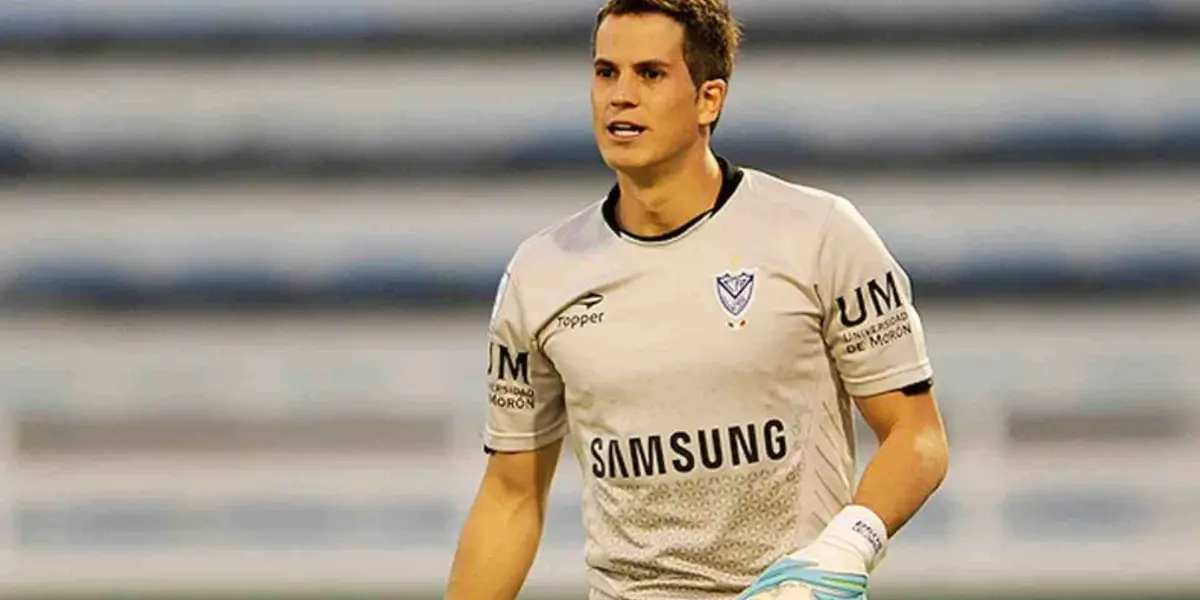 Sebastián Sosa jugando con el club Vélez Sarsfield