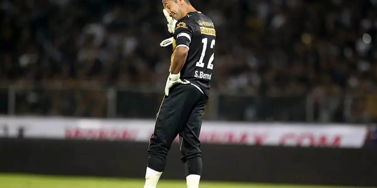 Sergio Bernal jugando con Pumas de la UNAM
